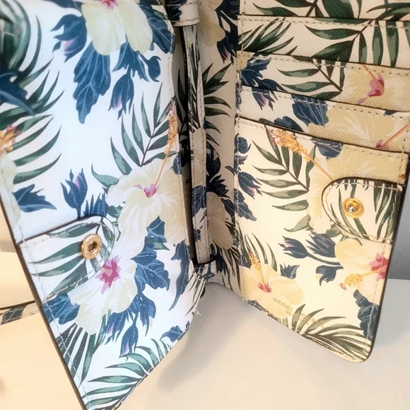 Henri Bendel Floral Crossbody - Picture 5 of 11